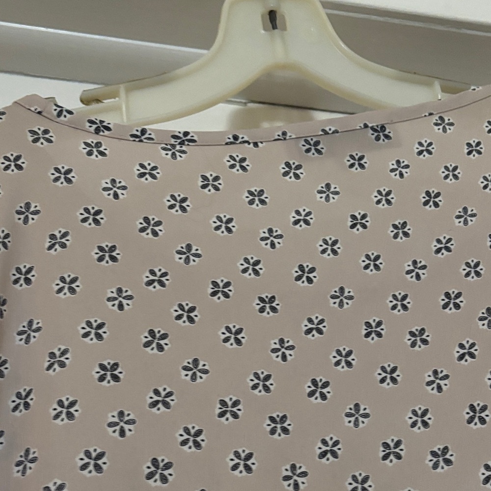 Loft patterned  Long Sleeve Top - Picture 5 of 5